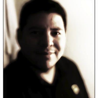Tina J Pak avatar